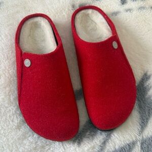 Birkenstock shearling lined slippers zermatt red 39